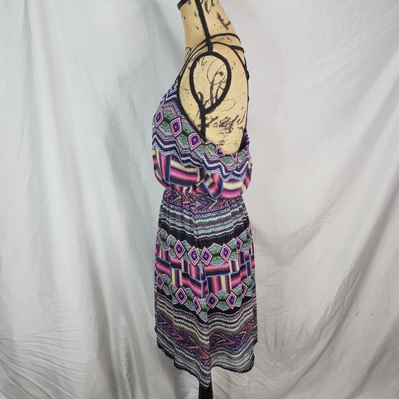 PAPERDOLL Size Large Open Back Tribal Print Chiffon V-Neck Mini‎ Blouson Dress - Picture 4 of 9